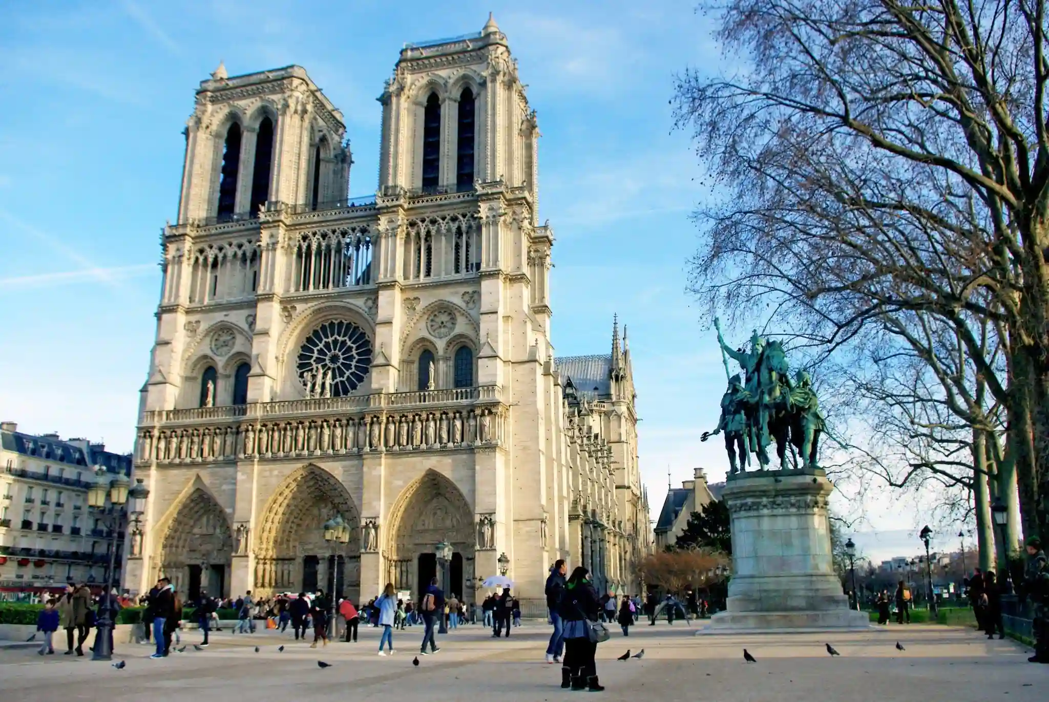 Điểm đặc sắc trong kiến trúc Gothic của Nhà thờ Đức Bà Paris