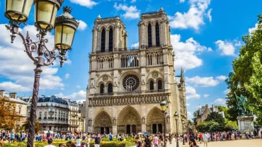 Nhà Thờ Đức Bà Paris