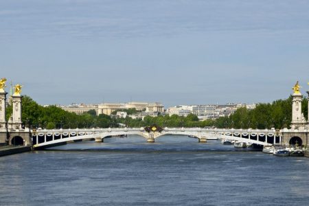 Sông Seine: Vẻ Đẹp Lãng Mạn Giữa Lòng Thủ Đô Nước Pháp