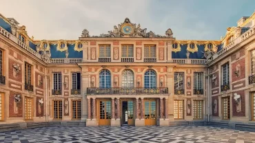 Các địa điểm trong phim Emily in Paris