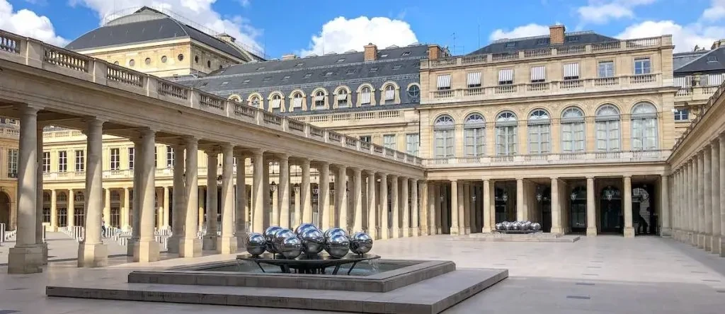 Thông tin giá vé và giờ mở cửa cung điện Palais Royal