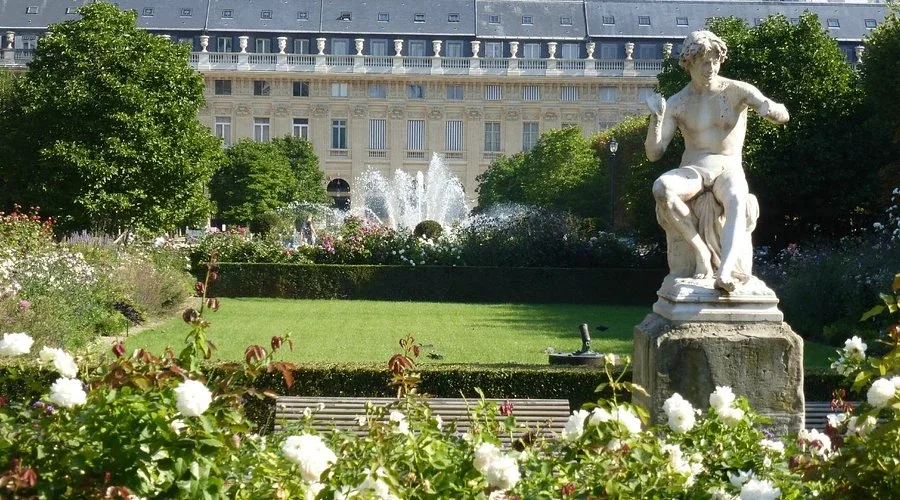 Không gian xanh tại khu vườn Palais-Royal