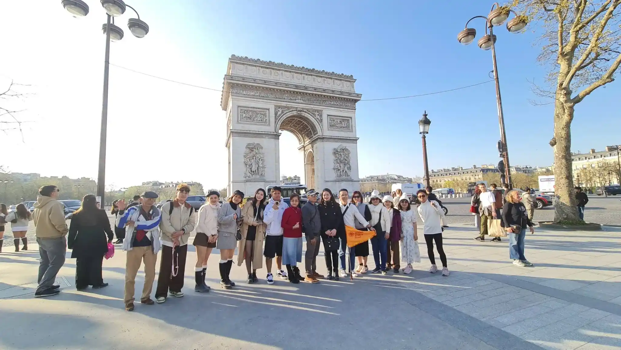 Du lịch tour Pháp trọn gói liên hệ Golden Smile Travel