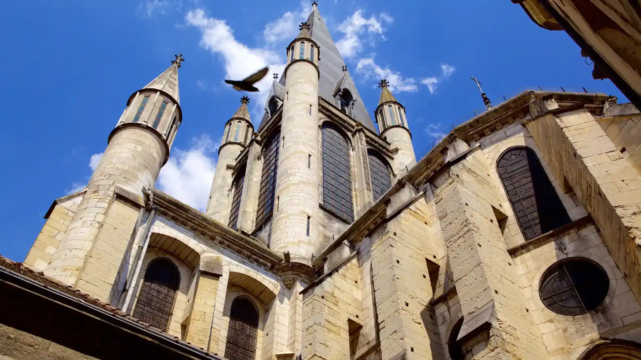 Chiêm ngưỡng kiến trúc Gothic của nhà thờ Đức Bà Dijon