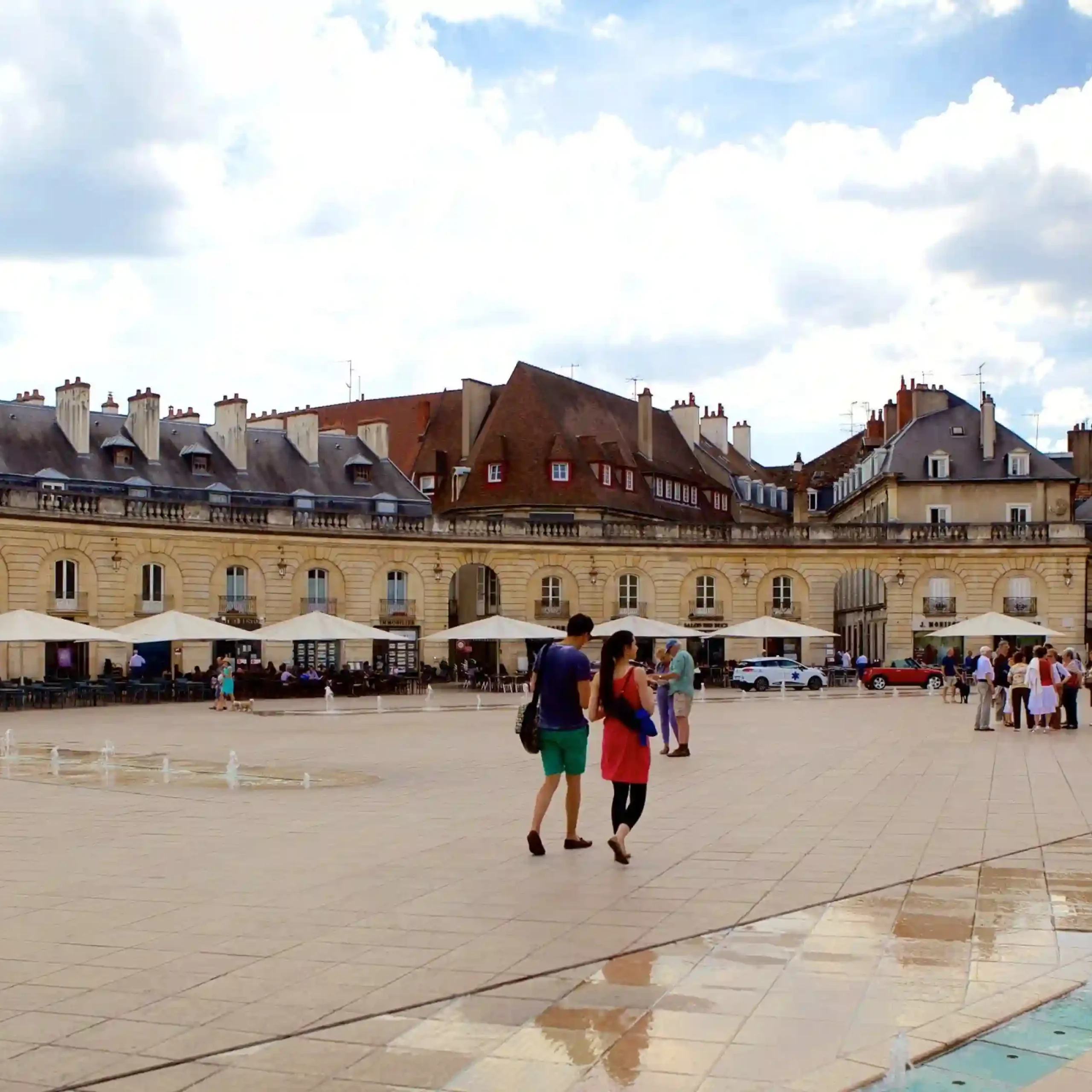 Cách di chuyển đến quảng trường giải phóng Dijon thuận tiện