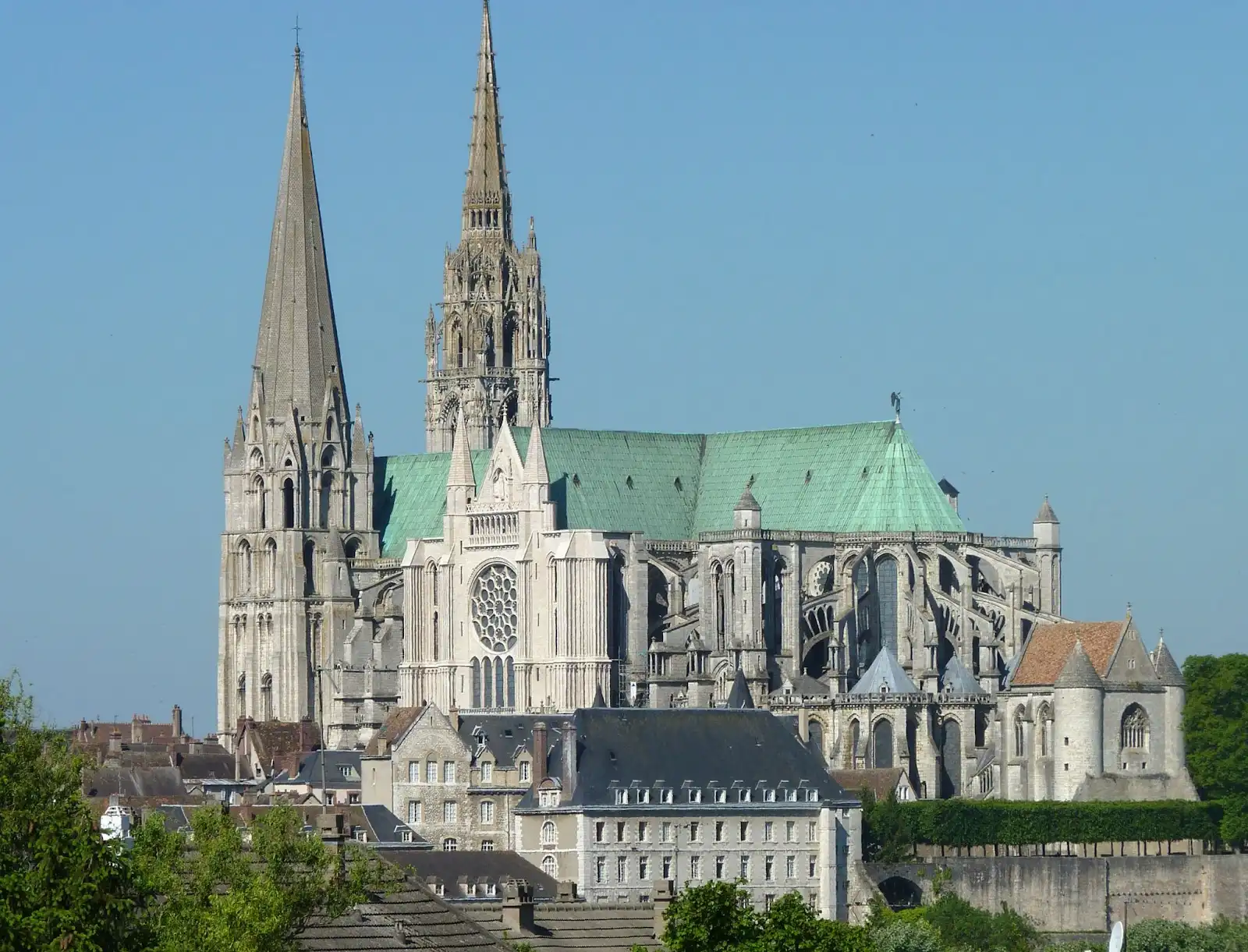 Giới thiệu về Nhà thờ Đức Bà Chartres